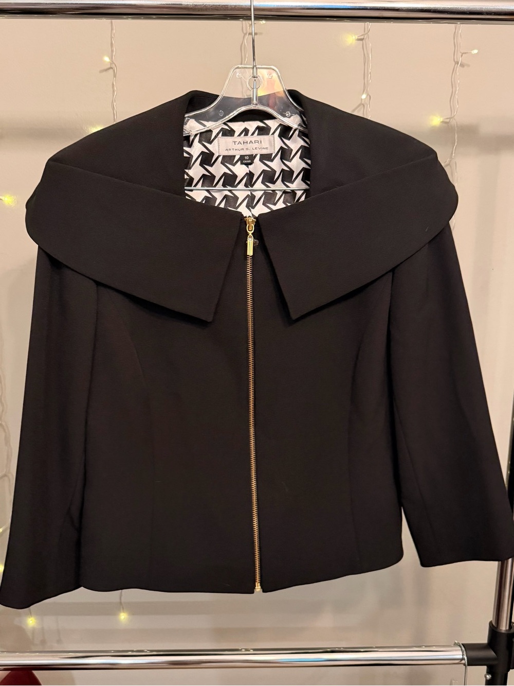 Tahari Black Zip-Front Blazer with Wide Fold Collar